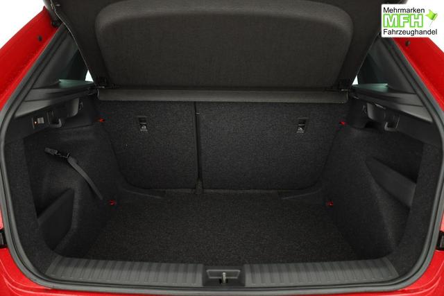 Skoda Kamiq Monte Carlo 1.5 TSI DSG Carlo, Pano, AHK, IQ.Light, Side, Kamera, Winter, 17-Zoll 