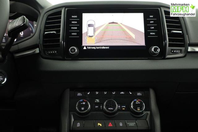 Skoda Karoq Selection 2.0 TDI DSG 4x4 Selection, AHK, Navi, LED, Kamera, Winter, el. Klappe, 4 J.-Garantie 
