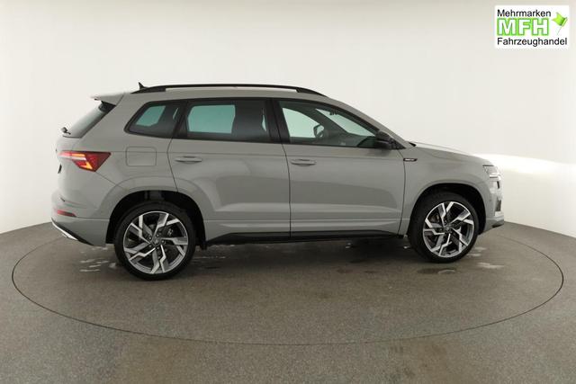 Skoda Karoq Sportline 1.5 TSI DSG Sportline, Pano, AHK, Navi, CANTON, Matrix, AreaView, Side, FS-beheizbar, 19-Zoll 