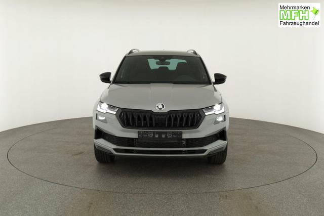 Skoda Karoq Sportline 4x4 2.0 TDI DSG Sportline, Pano, AHK, Navi, Matrix, AreaView, Side, Kamera, el. Klappe, FS-beheizbar, Winter 