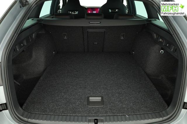 Skoda Octavia Combi 2.0 TSI 195 kW RS DSG, AHK, Navi, Matrix, Side, Winter, 5 J.-Garantie 