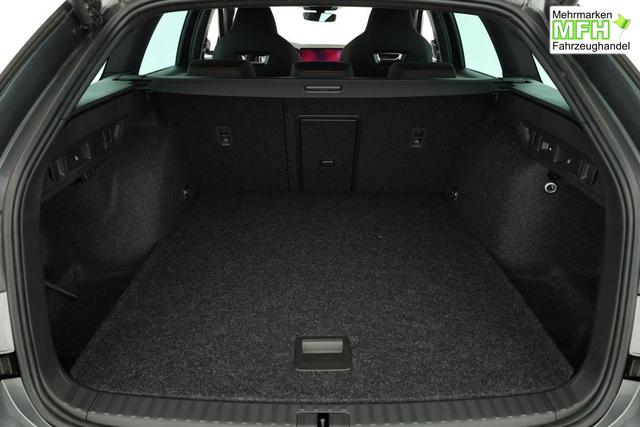 Skoda Octavia Combi 2.0 TSI 195 kW RS DSG, AHK, Navi, Matrix, Canton, Side, Winter, 5 J.-Garantie 