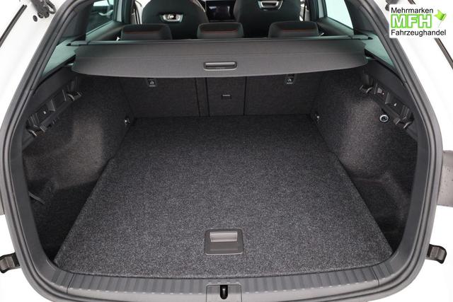 Skoda Octavia Combi 2.0 TSI 195 kW RS DSG, Pano, Standheizung, AHK, Navi, Matrix, Canton, Side, Winter, 5 J.-Garantie 