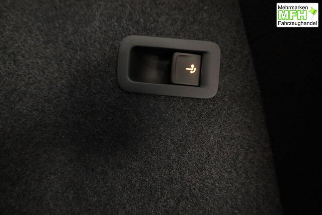 Skoda Karoq Sportline 4x4 2.0 TSI DSG Sportline, Pano, AHK, Navi, Matrix, Side, Winter, 5 J.-Garantie 