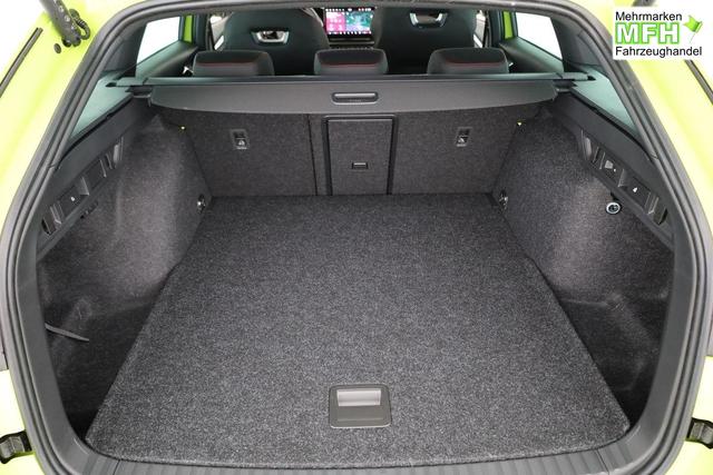 Skoda Octavia Combi 2.0 TSI 195 kW RS DSG, AHK, Navi, Matrix, Canton, Side, Winter, 5 J.-Garantie 