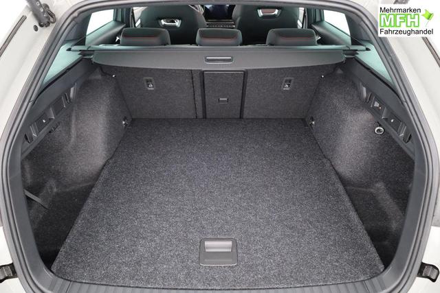 Skoda Octavia Combi 2.0 TSI 195 kW RS DSG, Pano, Standheizung, AHK, Navi, Matrix, Sound, Side, Winter, 5 J.-Garantie 