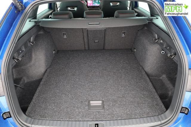Skoda Octavia Combi 2.0 TSI 195 kW RS DSG, Pano, Standheizung, AHK, Navi, Matrix, Canton, Side, Winter, 5 J.-Garantie 