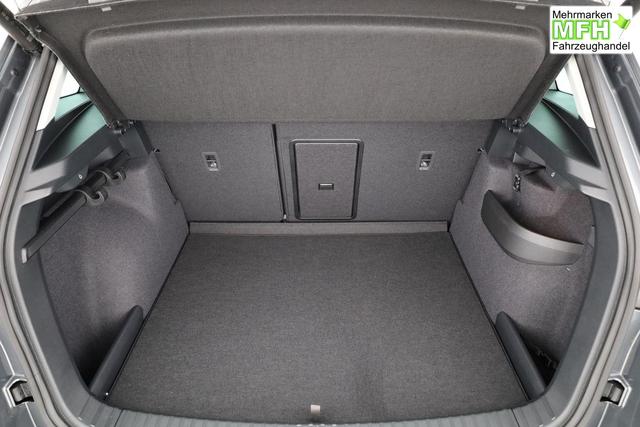 Skoda Karoq Selection 4x4 2.0 TDI DSG Selection, AHK, LED, Kamera, Winter, el. Klappe, 4 J.-Garantie 