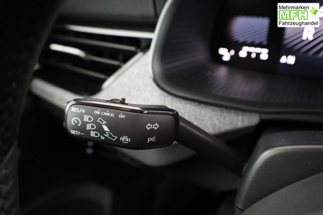 Skoda Kamiq Selection 1.5 TSI DSG Selection, AHK, LED, Kamera, Ladeboden, Winter, 16-Zoll 