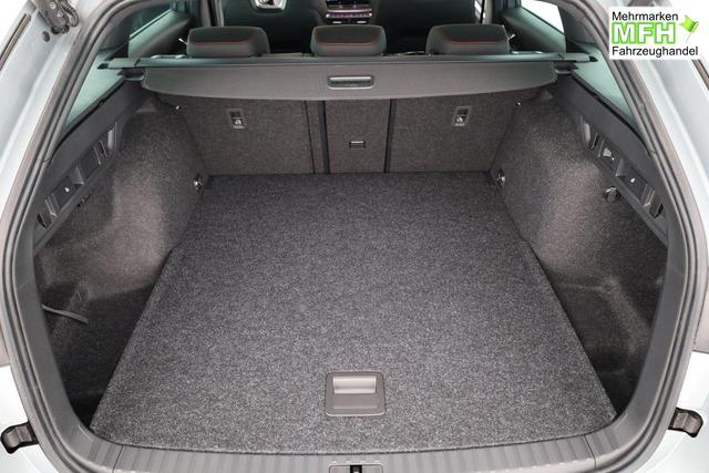 Skoda Octavia Combi 2.0 TSI 195 kW RS DSG, Pano, Standheizung, AHK, Navi, Matrix, Canton, Side, Winter, 5 J.-Garantie 