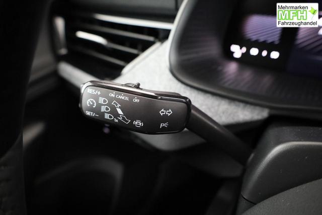 Skoda Kamiq Selection 1.5 TSI Selection, AHK, LED, Kamera, Ladeboden, Winter 