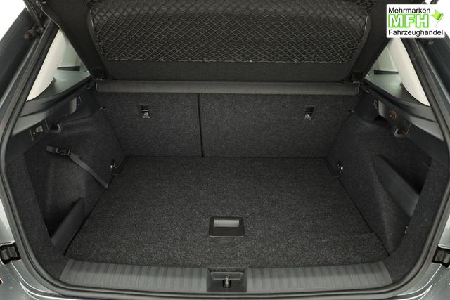 Skoda Kamiq Selection 1.5 TSI Selection, AHK, LED, Kamera, Ladeboden, Winter, 16-Zoll 