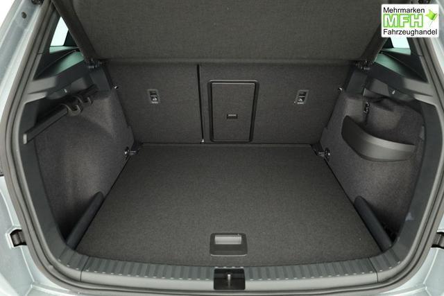 Skoda Karoq Sportline 1.5 TSI DSG Sportline, AHK, Navi, Matrix, Side, el. Klappe, Winter, 5 J.-Garantie 