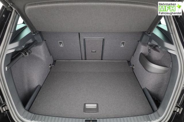 Skoda Karoq Sportline 1.5 TSI DSG Sportline, AHK, Navi, Matrix, Side, el. Klappe, Winter, 5 J.-Garantie 