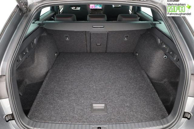 Skoda Octavia Combi 2.0 TSI 195 kW RS DSG, Pano, Standheizung, AHK, Navi, Matrix, Canton, Side, Winter, 5 J.-Garantie 