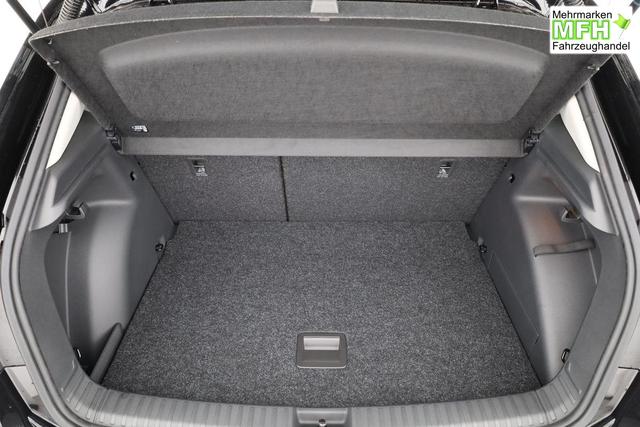 Skoda Fabia Selection 1.0 TSI Selection, AHK, Tempomat, Ladeboden, Park, Winterpaket, SmartLink, 4-J Garantie 