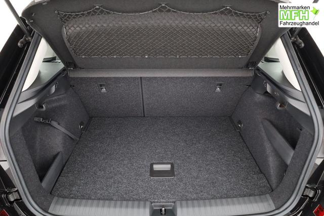 Skoda Kamiq Selection 1.5 TSI DSG Selection, LED, Kamera, Ladeboden, Winter, 16-Zoll 