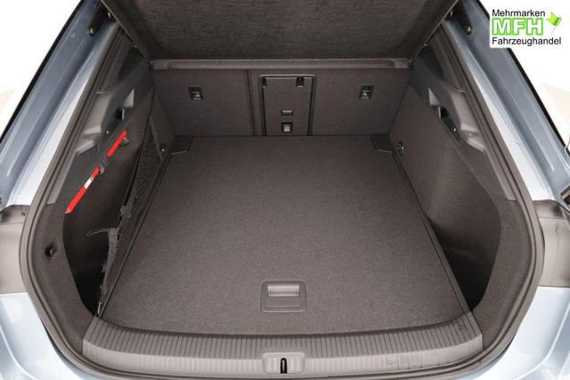 Volkswagen ID.7 Pro 210 kW Black, HuD, IQ.Light, IQ.Drive, AreaView, Side, 20-Zoll 