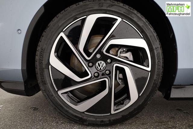 Volkswagen ID.7 Pro 210 kW Black, HuD, IQ.Light, IQ.Drive, AreaView, Side, 20-Zoll 