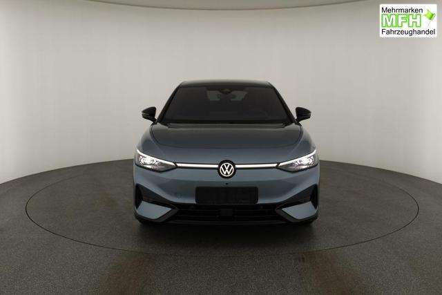 Volkswagen ID.7 Pro 210 kW Black, HuD, IQ.Light, IQ.Drive, AreaView, Side, 20-Zoll 
