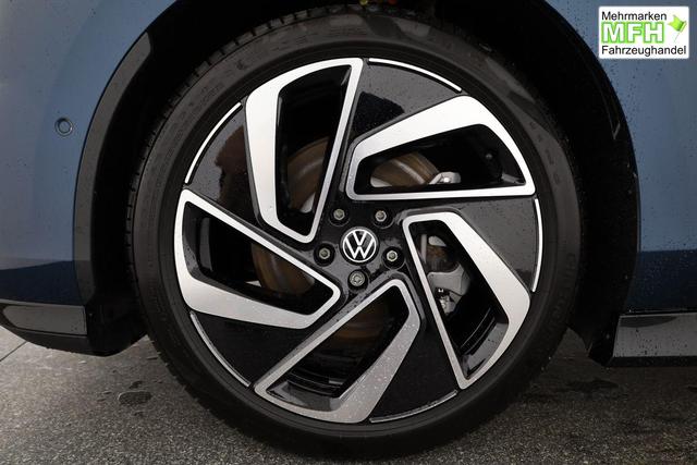 Volkswagen ID.7 Pro 210 kW Black, HuD, IQ.Light, IQ.Drive, AreaView, Side, 20-Zoll 