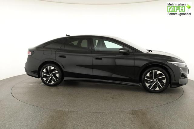 Volkswagen ID.7 Pro 210 kW Black, AHK, HuD, IQ.Light, IQ.Drive, AreaView, Side, 19-Zoll 
