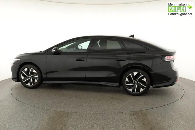 Volkswagen ID.7 Pro 210 kW Black, AHK, HuD, IQ.Light, IQ.Drive, AreaView, Side, 19-Zoll 