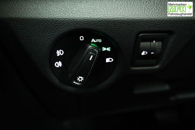 Skoda Kamiq Selection 1.5 TSI DSG Selection, AHK, LED, Kamera, Ladeboden, Winter, 16-Zoll 