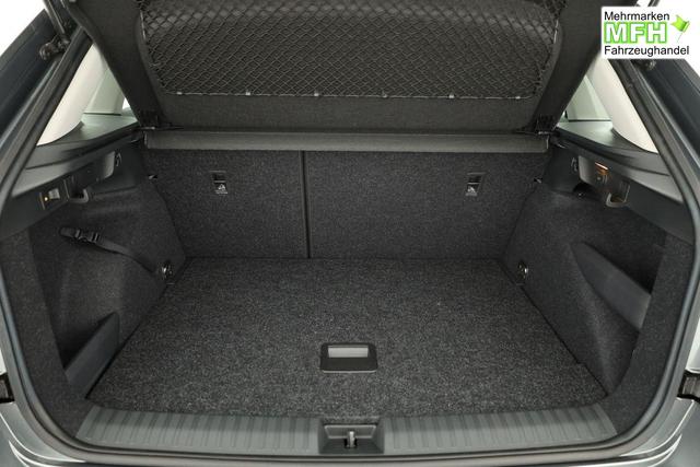 Skoda Kamiq Selection 1.5 TSI DSG Selection, AHK, LED, Kamera, Ladeboden, Winter, 16-Zoll 