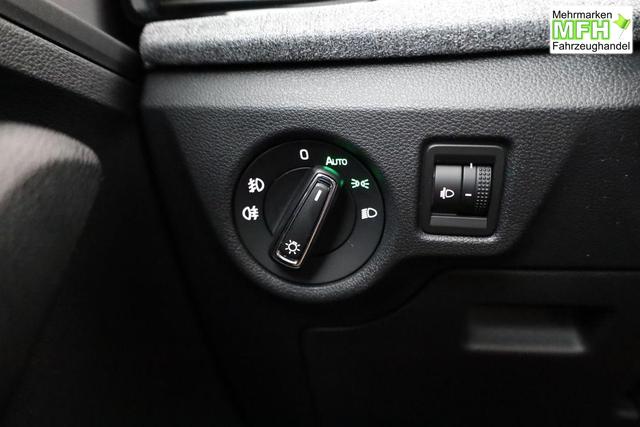 Skoda Kamiq Selection 1.5 TSI DSG Selection, AHK, LED, Kamera, Ladeboden, Winter, 16-Zoll 