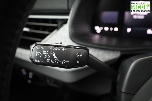 Skoda Kamiq Selection 1.5 TSI DSG Selection, AHK, LED, Kamera, Ladeboden, Winter, 16-Zoll 