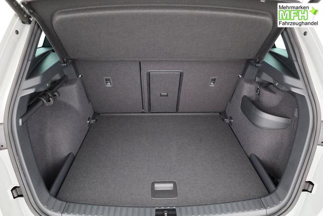 Skoda Karoq Sportline 4x4 2.0 TSI DSG Sportline, Pano, AHK, Navi, Matrix, Side, Winter, 5 J.-Garantie 