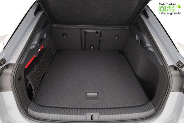 Volkswagen ID.7 Pro 210 kW Black, HuD, IQ.Light, IQ.Drive, AreaView, Side, 20-Zoll 