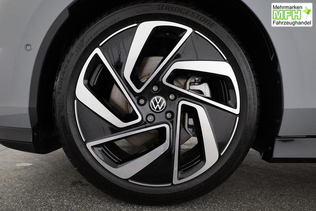 Volkswagen ID.7 Pro 210 kW Black, HuD, IQ.Light, IQ.Drive, AreaView, Side, 20-Zoll 