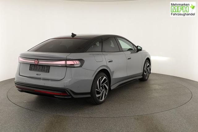 Volkswagen ID.7 Pro 210 kW Black, HuD, IQ.Light, IQ.Drive, AreaView, Side, 20-Zoll 