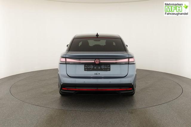 Volkswagen ID.7 Pro 210 kW Black, HuD, IQ.Light, IQ.Drive, AreaView, Side, 20-Zoll 