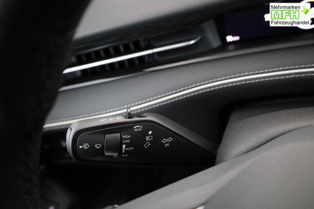 Volkswagen ID.7 Pro 210 kW Tourer Black, HuD, IQ.Light, IQ.Drive, AreaView, Side, 20-Zoll 