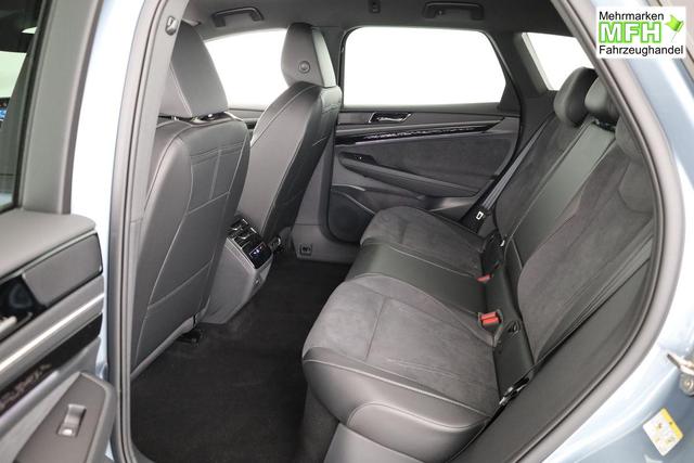 Volkswagen ID.7 Pro 210 kW Tourer Black, HuD, IQ.Light, IQ.Drive, AreaView, Side, 20-Zoll 