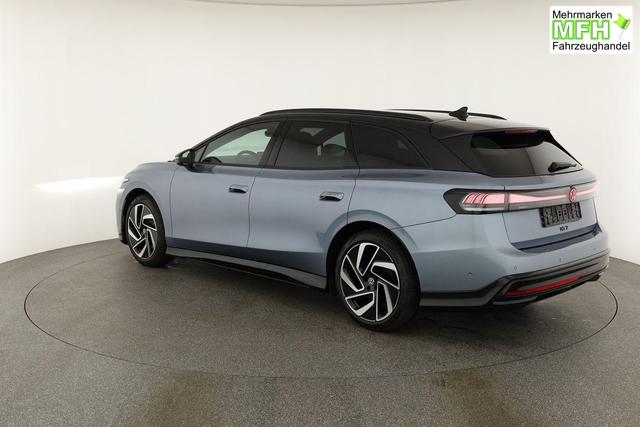 Volkswagen ID.7 Pro 210 kW Tourer Black, HuD, IQ.Light, IQ.Drive, AreaView, Side, 20-Zoll 