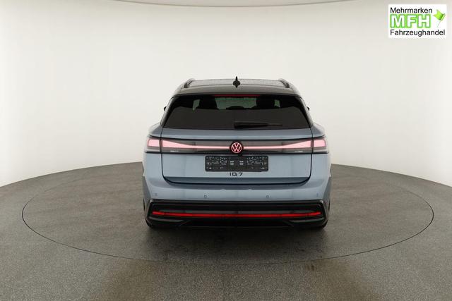 Volkswagen ID.7 Pro 210 kW Tourer Black, AHK, HuD, IQ.Light, IQ.Drive, AreaView, Side, 20-Zoll 