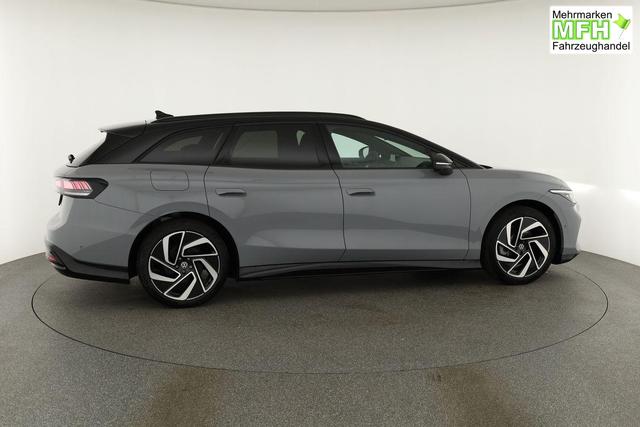 Volkswagen ID.7 Pro 210 kW Tourer Black, HuD, IQ.Light, IQ.Drive, AreaView, Side, 20-Zoll 