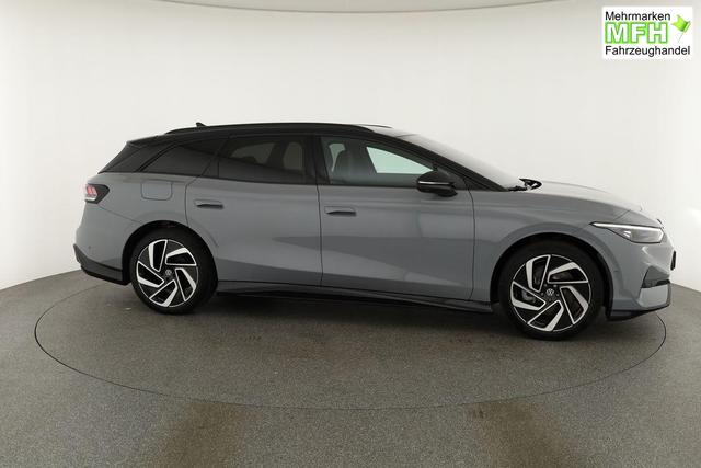 Volkswagen ID.7 Pro 210 kW Tourer Black, HuD, IQ.Light, IQ.Drive, AreaView, Side, 20-Zoll 
