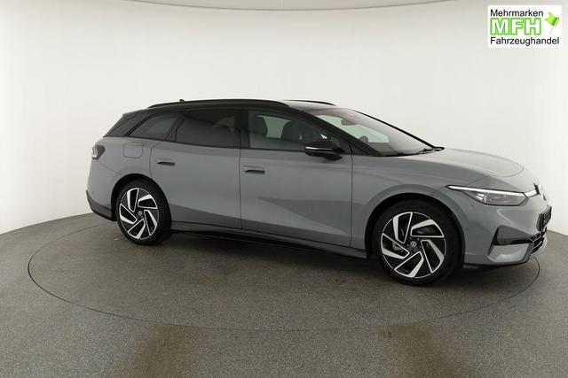 Volkswagen ID.7 Pro 210 kW Tourer Black, HuD, IQ.Light, IQ.Drive, AreaView, Side, 20-Zoll 