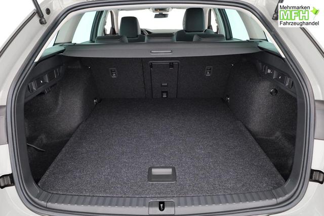 Skoda Octavia Combi 1.5 TSI 110 kW Selection Selection, AHK, LED, Side, ACC, Kamera, 17-Zoll 