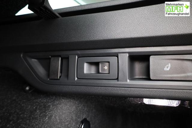Skoda Octavia Combi 1.5 TSI 110 kW Selection Selection, AHK, LED, Side, ACC, Kamera, 17-Zoll 