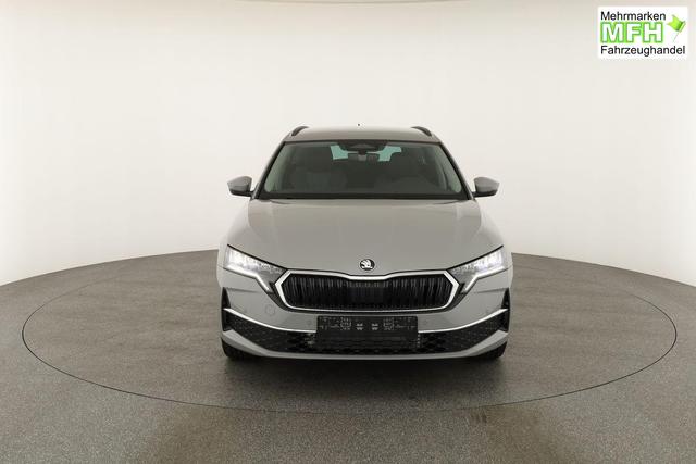 Skoda Octavia Combi 1.5 TSI 110 kW Selection Selection, AHK, LED, Side, ACC, Kamera, 17-Zoll 