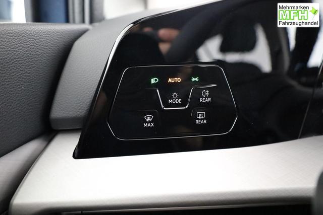 Volkswagen Golf Variant 1.5 eTSI 110 kW Life VIII DSG Life, easyOpen, Kamera, LED, Side, 3 J.-Garantie 