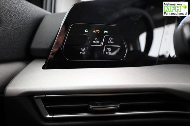 Volkswagen Golf Variant 1.5 eTSI 110 kW Life VIII DSG Life, AHK, easyOpen, Kamera, LED, Side, 3 J.-Garantie 