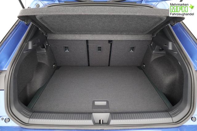 Volkswagen T-Roc 1.5 eTSI 110 kW R-Line DSG Black, neues Modell, 19-Zoll, Winter, sofort 