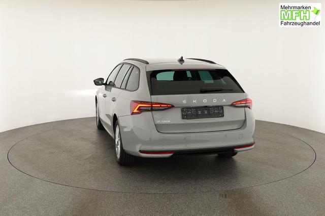 Skoda Octavia Combi 1.5 TSI 110 kW Selection Selection, LED, Side, ACC, Kamera, Winter, 17-Zoll 